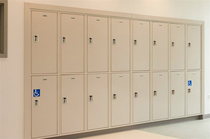 How do four-digit mechanical combination locks protect user privacy?
